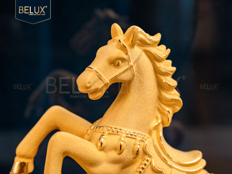 Tượng Ngựa Hũ Tiền dát vàng cát&nbsp;8.8x3.9x11.3cm